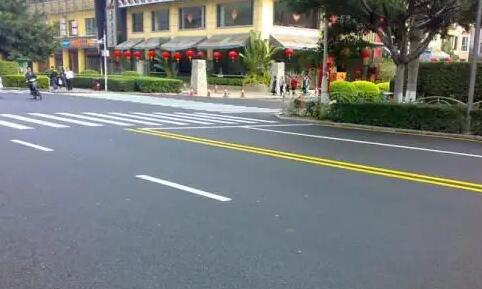 蘇州鄉(xiāng)村道路劃線道路劃線如何施工？