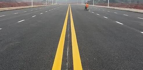 蘇州反光停車(chē)位下劃線(xiàn)為什么反光？