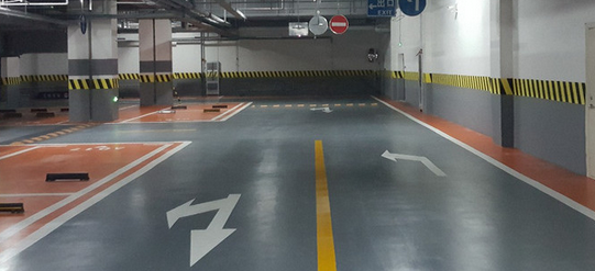 找江蘇中穎，專業(yè)車庫劃線施工隊，打造精致有序的停車場