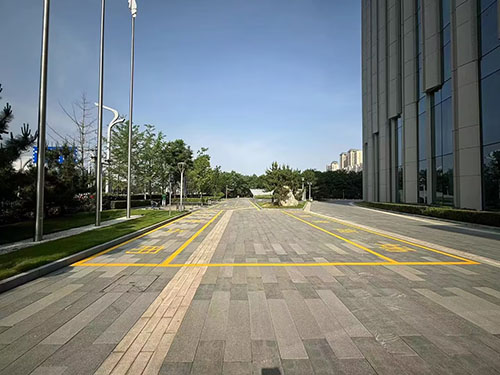 廠區(qū)車(chē)間路面劃線解決方案？江蘇中穎優(yōu)質(zhì)服務(wù)