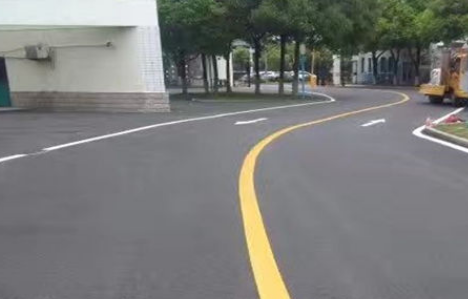 江蘇中穎定制廠區(qū)道路劃線，確保安全高效